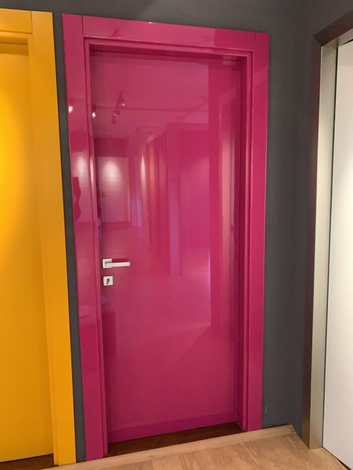 Porta GIDEA Collezione 1000COLOURS laminato LUCIDO Porpora Traffico