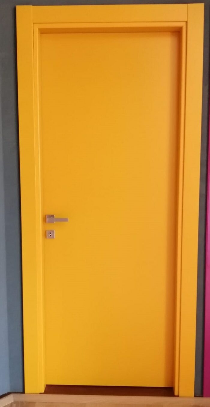 Porta GIDEA Collezione 1000COLOURS laminato OPACO Giallo Sole - immagine 3